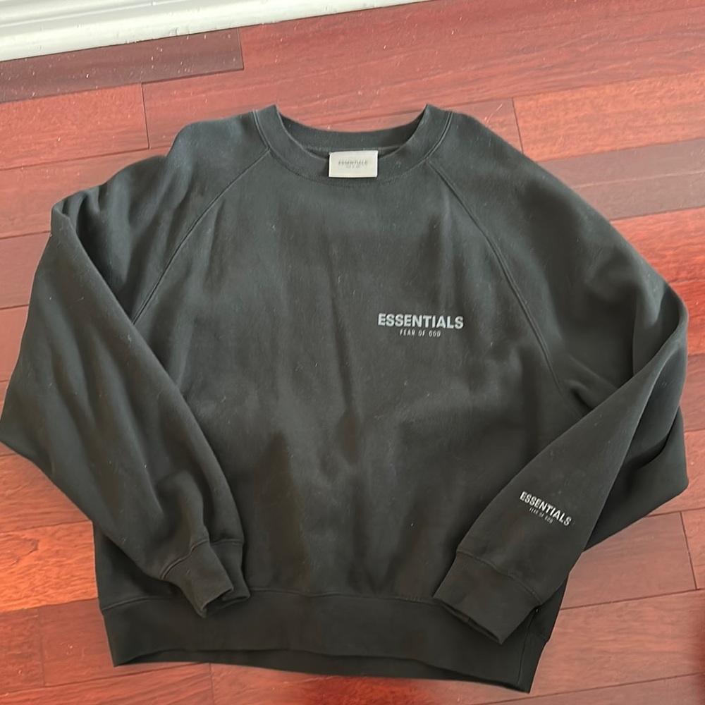 Essentials Black Crewneck